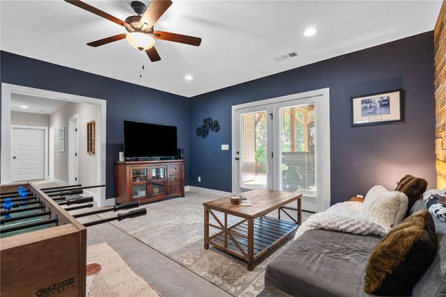 118 Squirrel Point, Six Mile, SC 29682