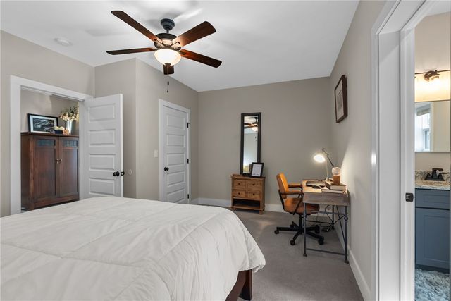 118 Squirrel Point, Six Mile, SC 29682
