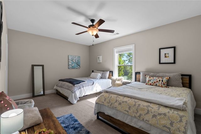 118 Squirrel Point, Six Mile, SC 29682