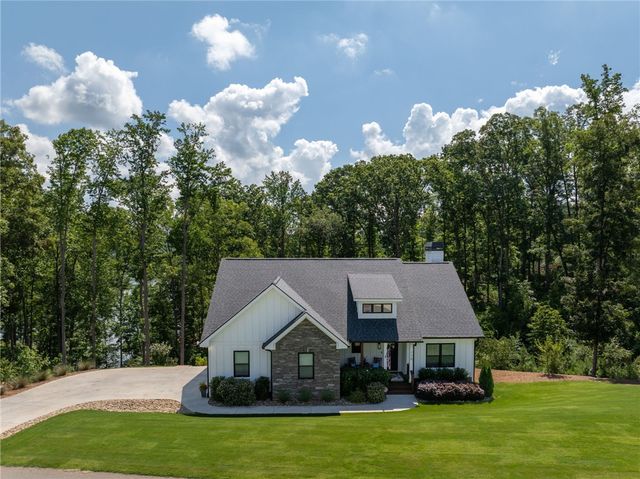 118 Squirrel Point, Six Mile, SC 29682