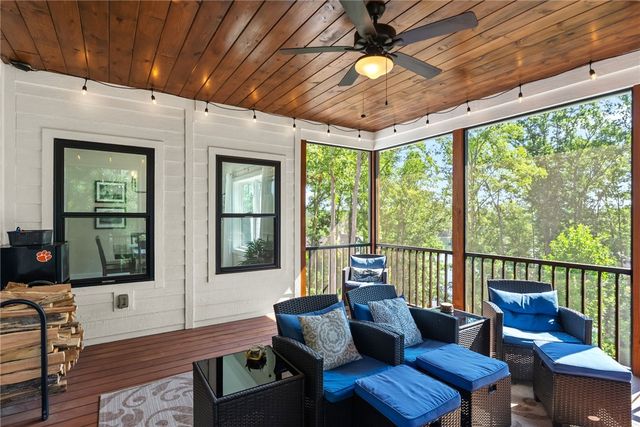 118 Squirrel Point, Six Mile, SC 29682