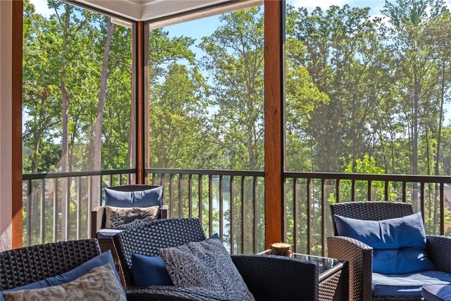 118 Squirrel Point, Six Mile, SC 29682