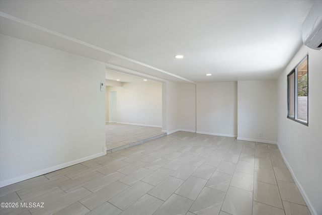 5640 E Calle Aurora, Tucson, AZ 85711