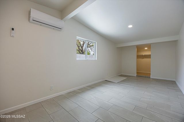 5640 E Calle Aurora, Tucson, AZ 85711