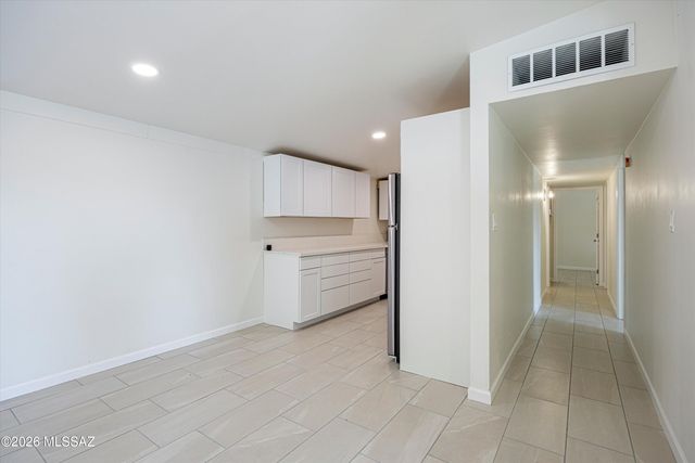 5640 E Calle Aurora, Tucson, AZ 85711