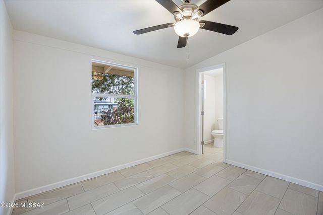 5640 E Calle Aurora, Tucson, AZ 85711