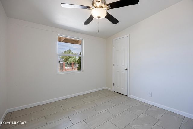 5640 E Calle Aurora, Tucson, AZ 85711