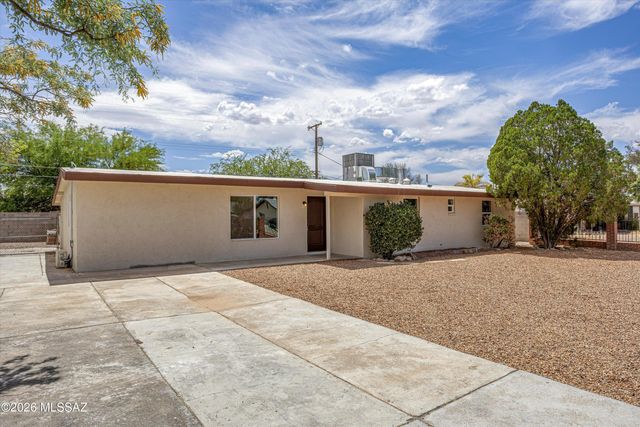 5640 E Calle Aurora, Tucson, AZ 85711