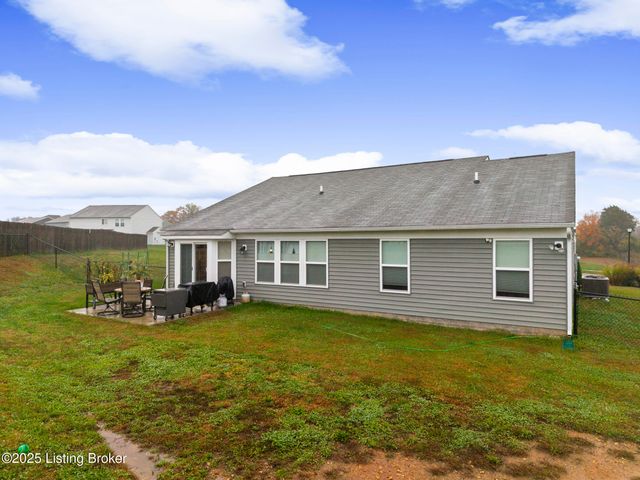 172 Sienna Dr, Shepherdsville, KY 40165