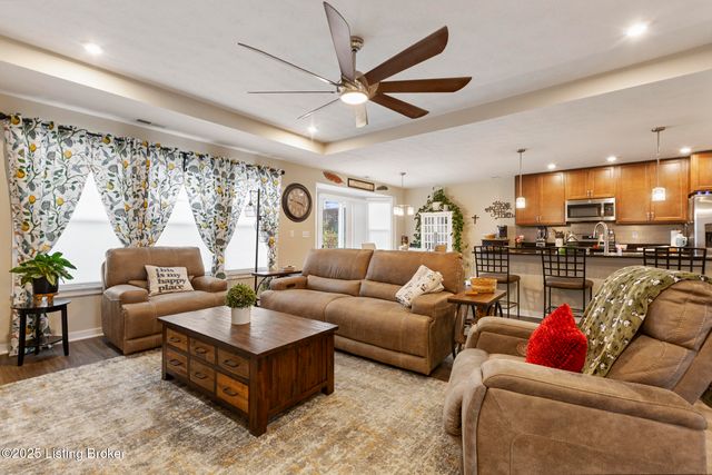 172 Sienna Dr, Shepherdsville, KY 40165