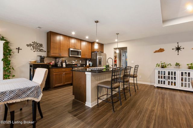 172 Sienna Dr, Shepherdsville, KY 40165