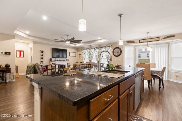 172 Sienna Dr, Shepherdsville, KY 40165