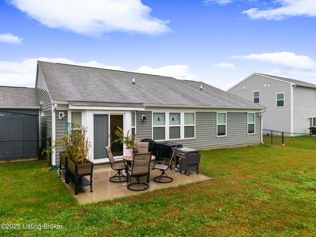 172 Sienna Dr, Shepherdsville, KY 40165