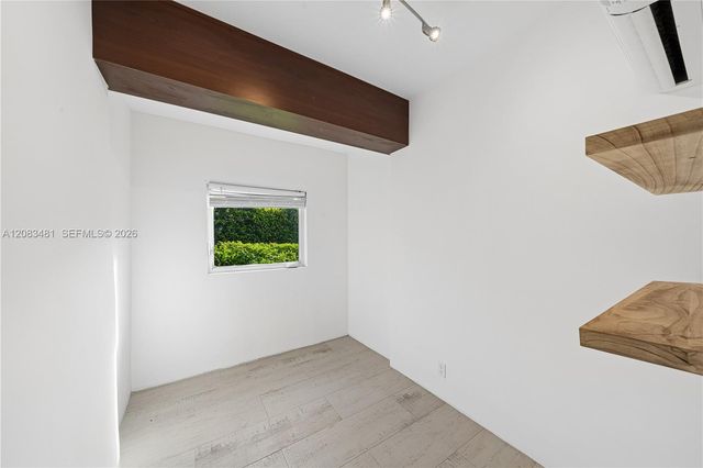 1150 N Biscayne Point Road, Miami Beach, FL 33141