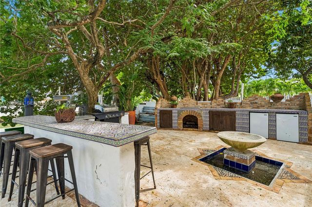 1150 N Biscayne Point Road, Miami Beach, FL 33141
