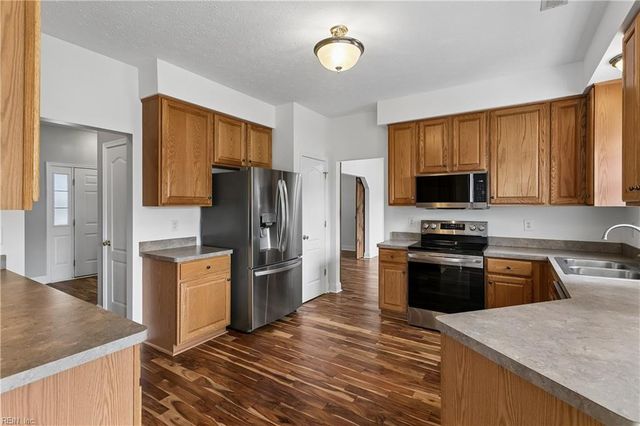 5823 Montpelier DR, Williamsburg, VA 23188