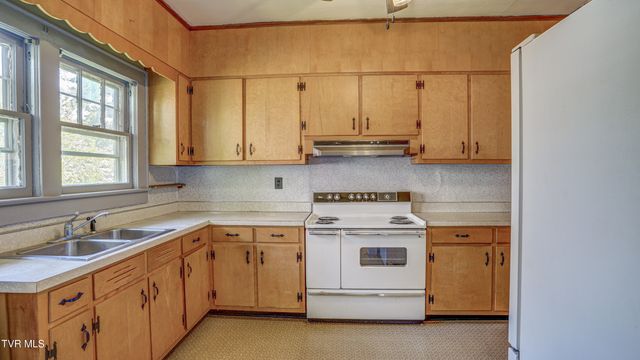 704 Reynolds Street, Bristol, TN 37620
