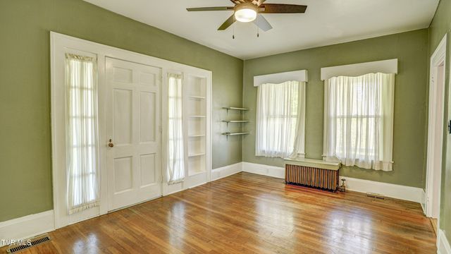 704 Reynolds Street, Bristol, TN 37620