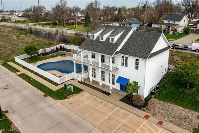 224 E Marina, Lorain, OH 44052