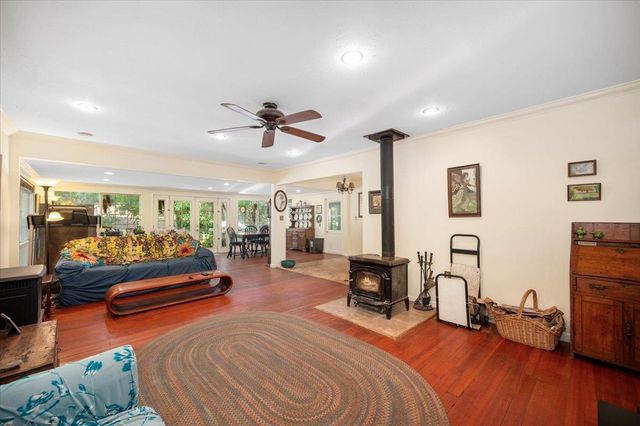 9086 La Porte Rd, Brownsville, CA 95919