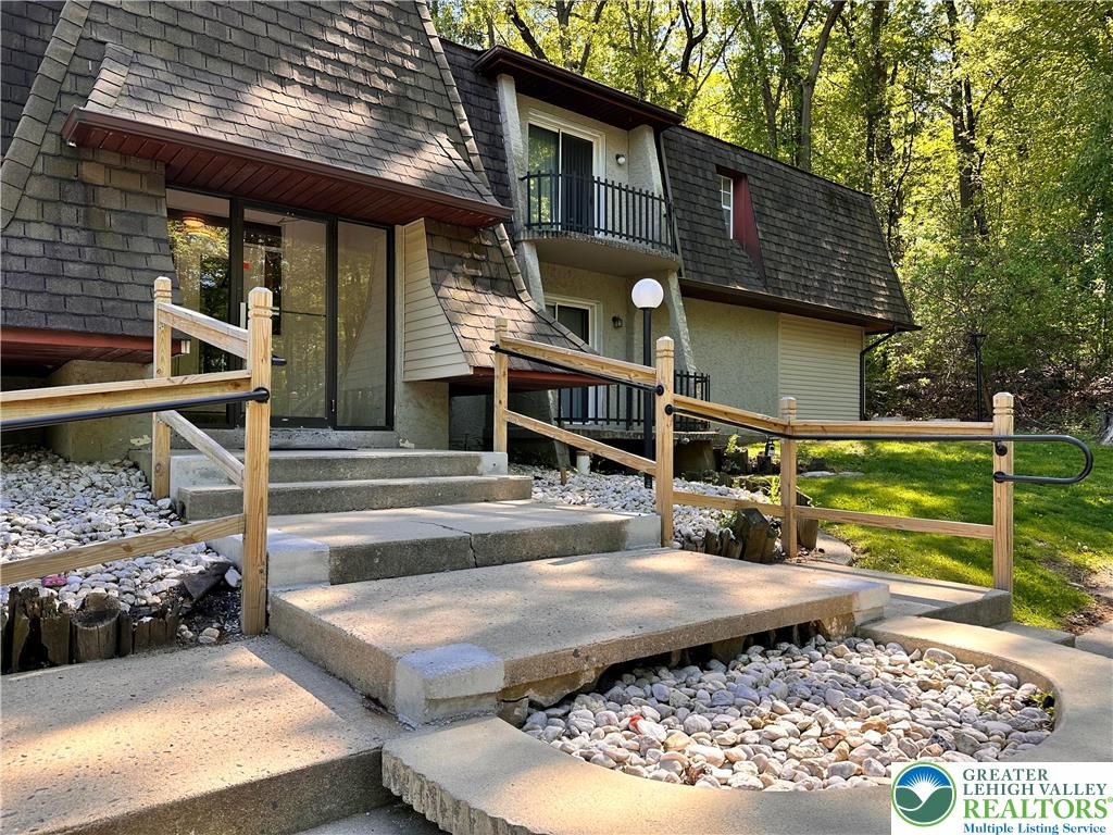 3028 South Pike Avenue 6, Salisbury Twp, PA 18103