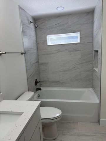 611 Queen Rd, St Augustine, FL 32086