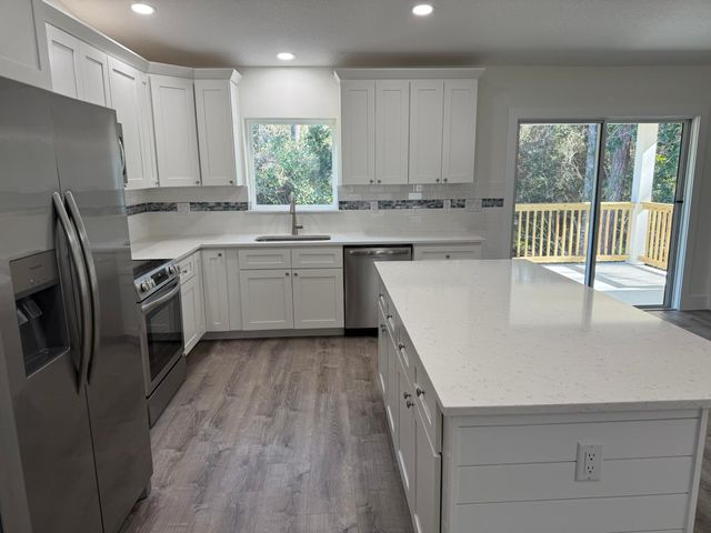 611 Queen Rd, St Augustine, FL 32086