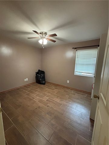 1008 S Muskogee Avenue, Russellville, AR 72801