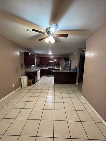 1008 S Muskogee Avenue, Russellville, AR 72801