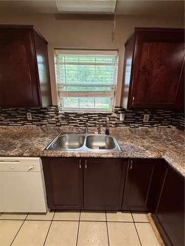 1008 S Muskogee Avenue, Russellville, AR 72801