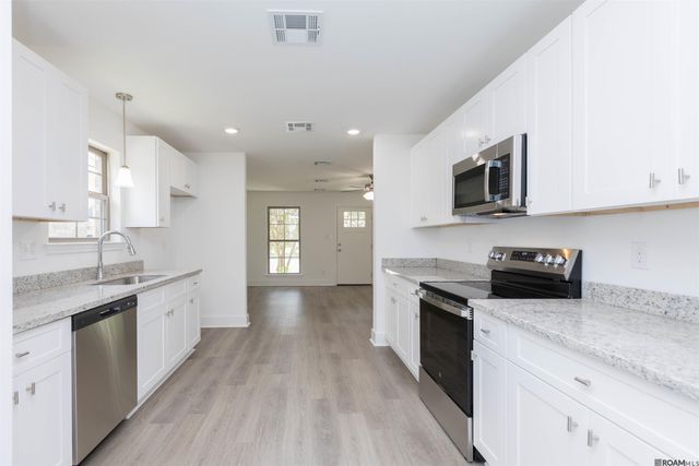 5111 Paducah Ct, Saint George, LA 70817