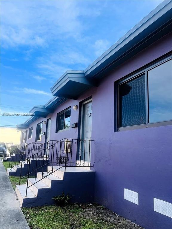 98 NE 71st St 2, Miami, FL 33138