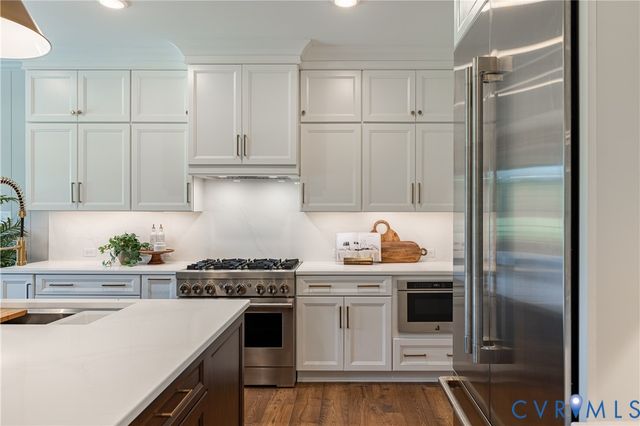 8276 Mount Eagle Rd, Hanover, VA 23005