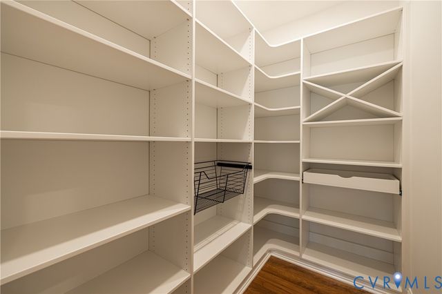 8276 Mount Eagle Rd, Hanover, VA 23005