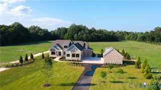 8276 Mount Eagle Rd, Hanover, VA 23005
