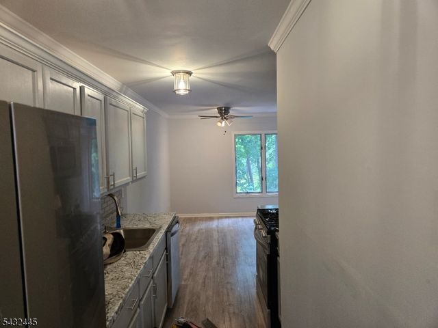 34 Mews Ln, South Orange Village Twp., NJ 07079