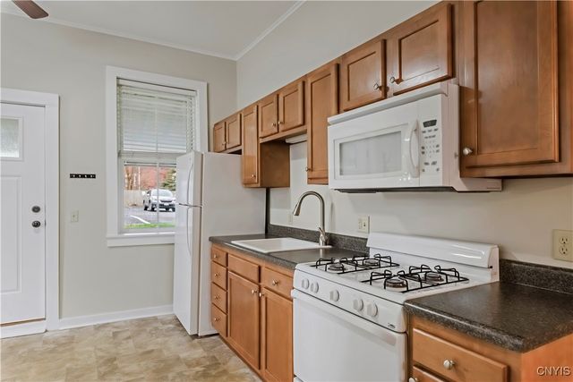 25 College Street, Kirkland, NY 13323