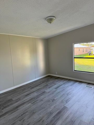 83 Flores Del Norte, Fort Pierce, FL 34951