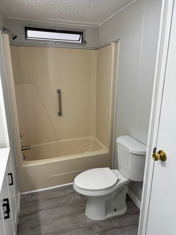 83 Flores Del Norte, Fort Pierce, FL 34951