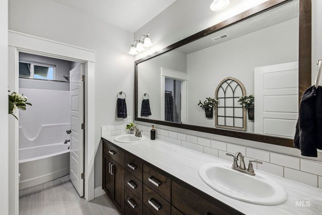 5459 W Philomena Dr., Meridian, ID 83646