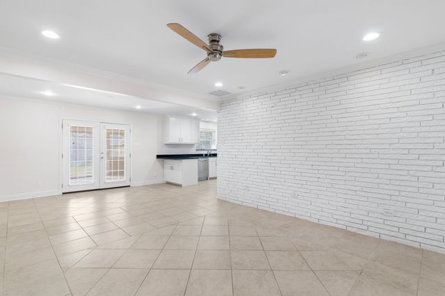 831 Warren Way, Richardson, TX 75080