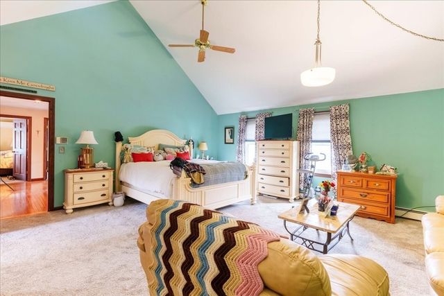 14 Whitewood Rd, Milford, MA 01757