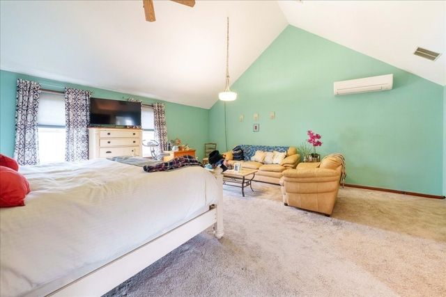 14 Whitewood Rd, Milford, MA 01757