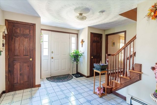 14 Whitewood Rd, Milford, MA 01757