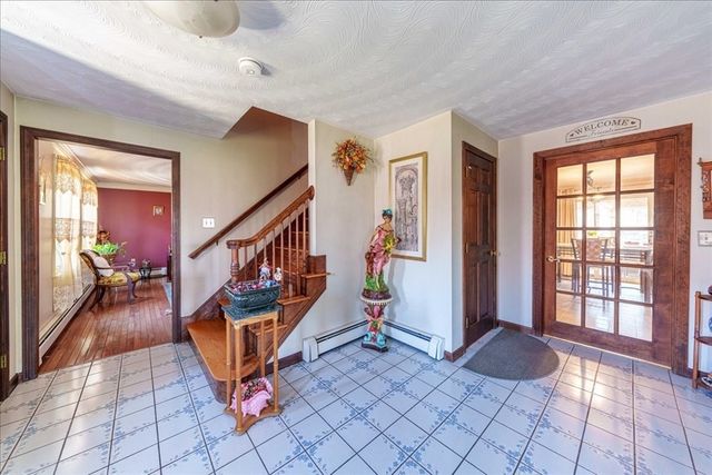 14 Whitewood Rd, Milford, MA 01757