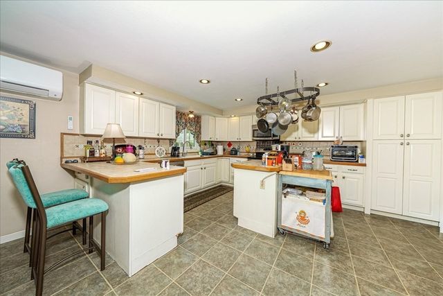 14 Whitewood Rd, Milford, MA 01757