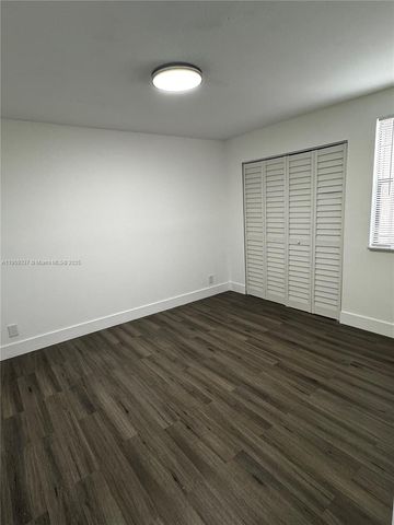 2471 NW 56th Ave 3-15, Lauderhill, FL 33313