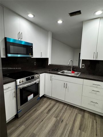 2471 NW 56th Ave 3-15, Lauderhill, FL 33313