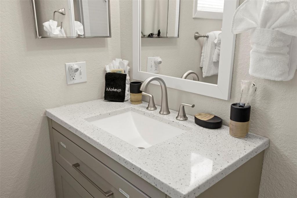 Image 23 of property listing at 2526 W UNION STREET, Tampa, FL 33607