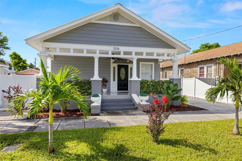 Image 28 of property listing at 2526 W UNION STREET, Tampa, FL 33607